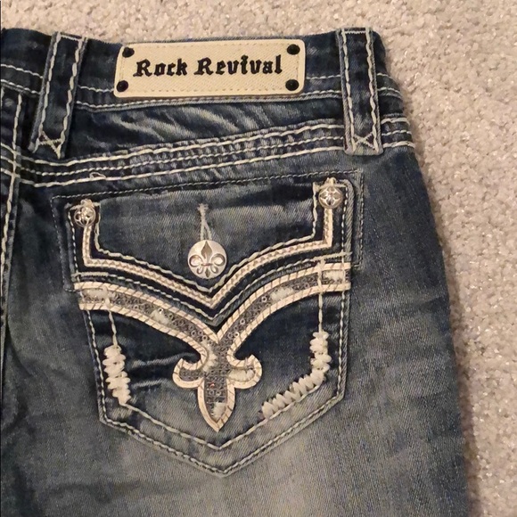 Donna Rock Revival Capris - Picture 2 of 5